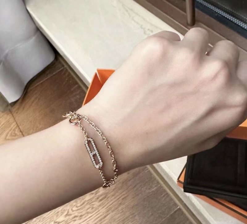 H**me5 bracelets
